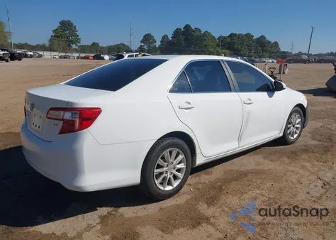 2012 Toyota Camry Le z USA, uszkodzony, nr VIN 4T1BF1FK3CU520207